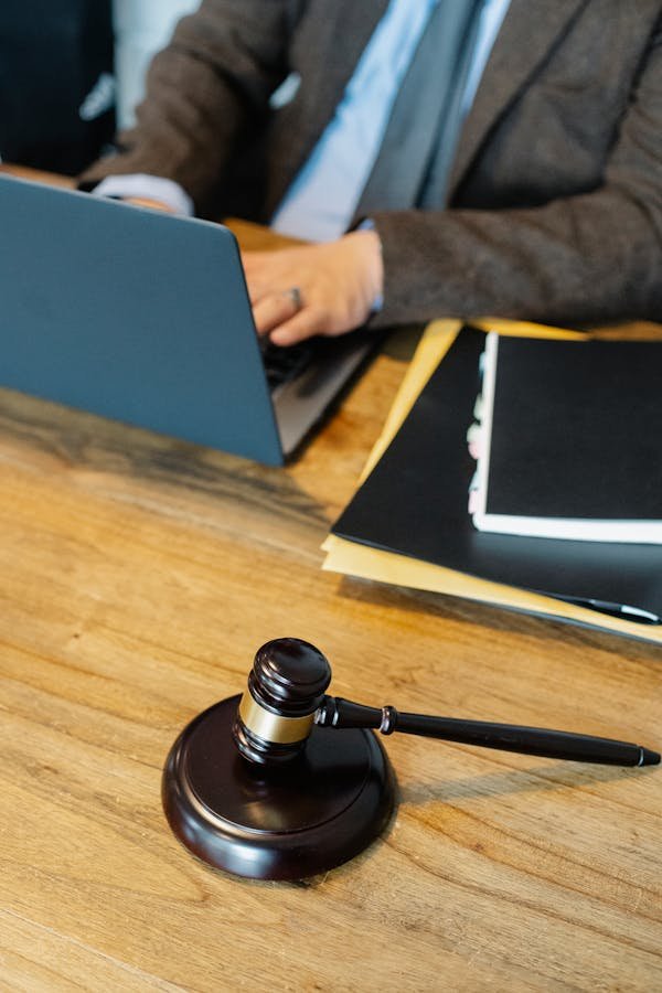 Trouver l'avocat parfait : 5 conseils pour choisir le bon